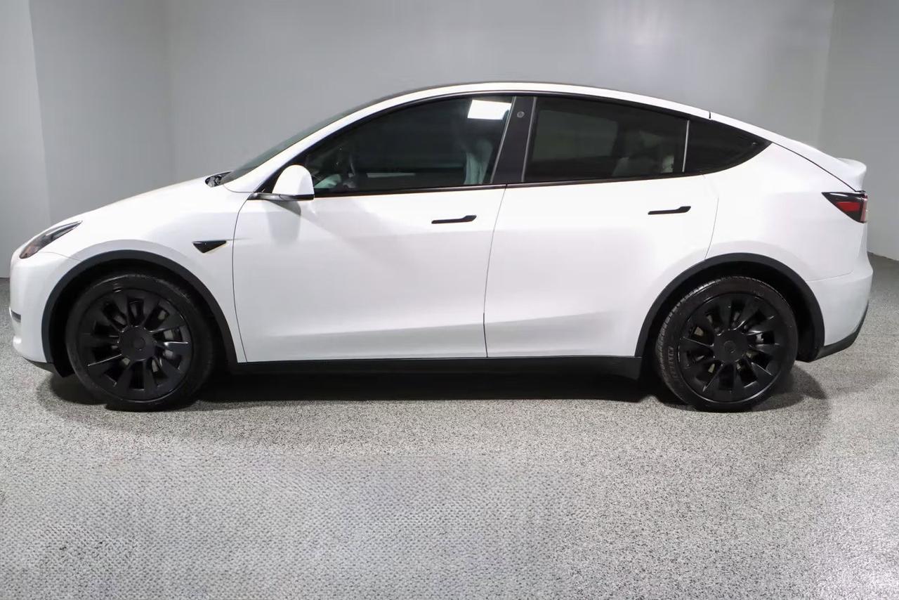 2021 Tesla Model Y Standard Range Photo
