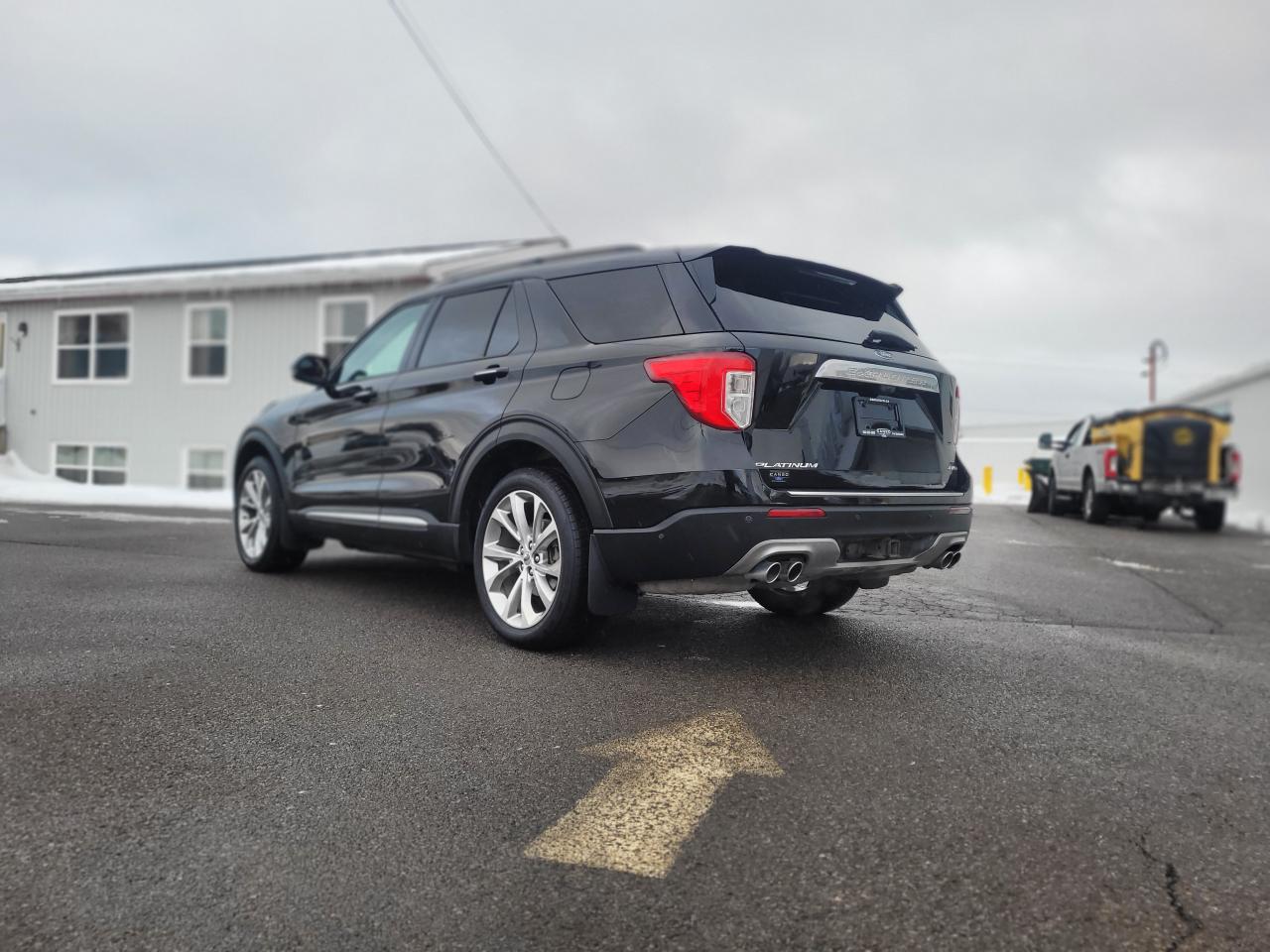 2021 Ford Explorer PLATINUM 4WD W/ALL NEW BRAKES! Photo3