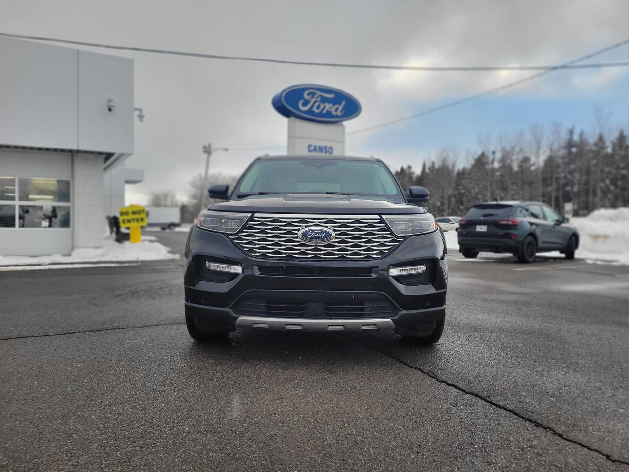 2021 Ford Explorer PLATINUM 4WD W/ALL NEW BRAKES! Photo1