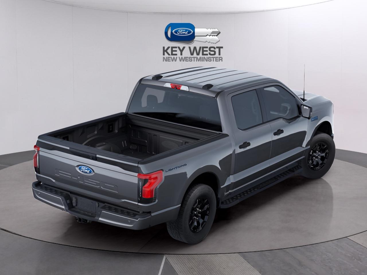 2025 Ford F-150 Lightning XLT Standard Range Battery 4WD SuperCrew 5.5' Box Photo2