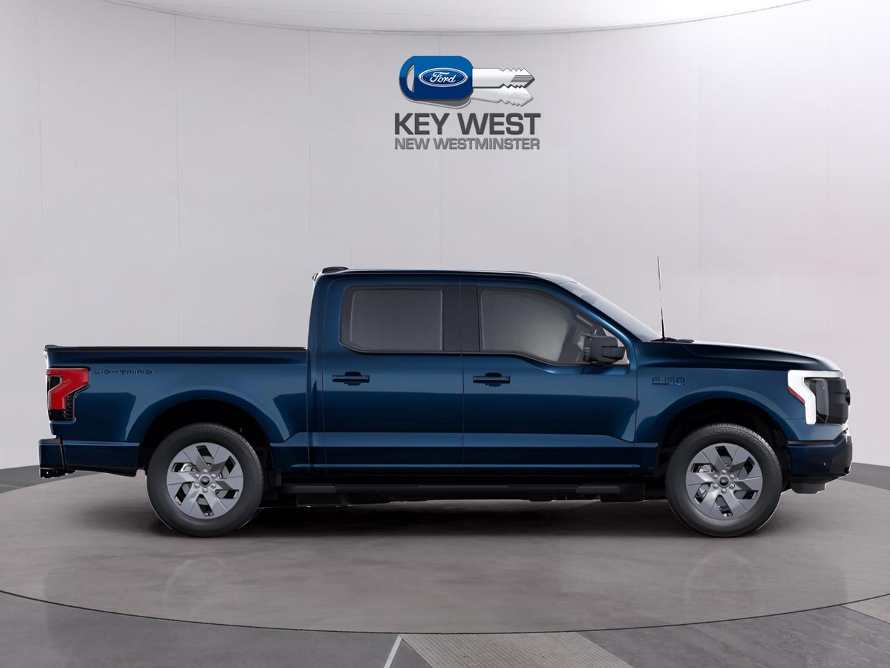 2025 Ford F-150 Lightning Flash Extended Battery 4WD SuperCrew 5.5' Box Photo3