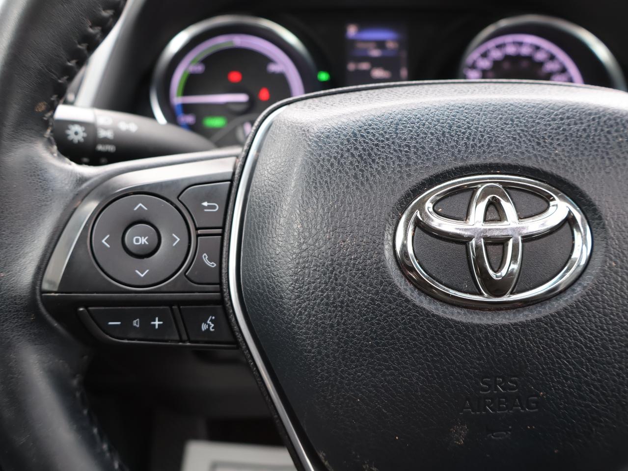 2018 Toyota Camry HYBRID SE HYBRID CERTIFIED CAMERA BLUETOOTH LEATHER HEATED SEATS SUNROOF CRUISE ALLOYS Photo