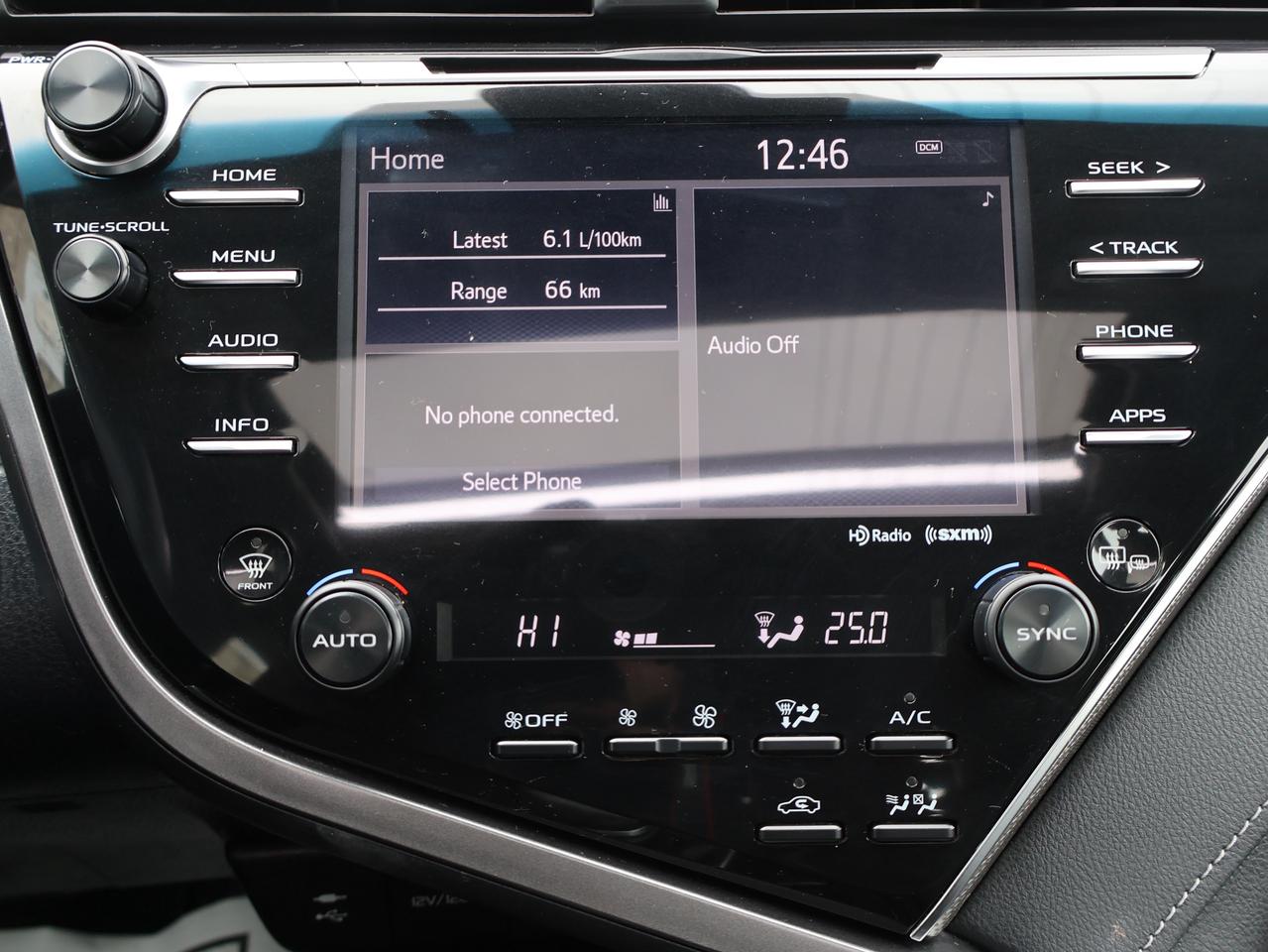 2018 Toyota Camry HYBRID SE HYBRID CERTIFIED CAMERA BLUETOOTH LEATHER HEATED SEATS SUNROOF CRUISE ALLOYS Photo