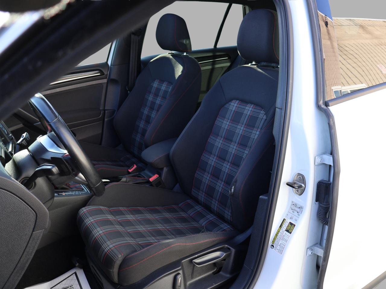 2016 Volkswagen GTI GTI DSG AUTOBAHN CERTIFIED *ACCIDENT FREE*V.W MAINTAIN* CAMERA NAV BLUETOOTH HEATED SEATS SUNROOF CRUISE ALLOYS Photo