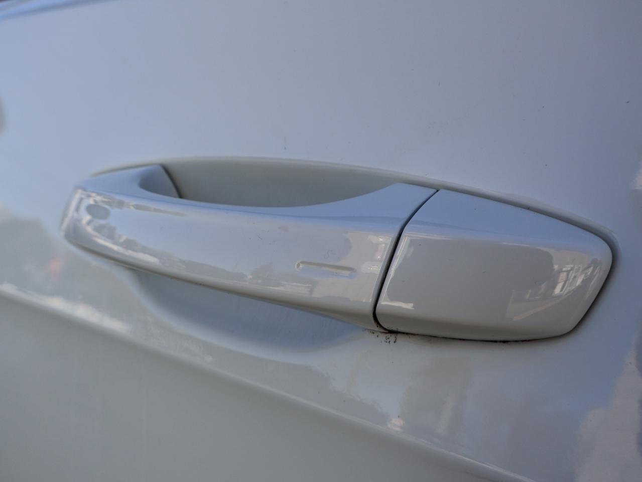 2016 Volkswagen GTI GTI DSG AUTOBAHN CERTIFIED *ACCIDENT FREE*V.W MAINTAIN* CAMERA NAV BLUETOOTH HEATED SEATS SUNROOF CRUISE ALLOYS Photo