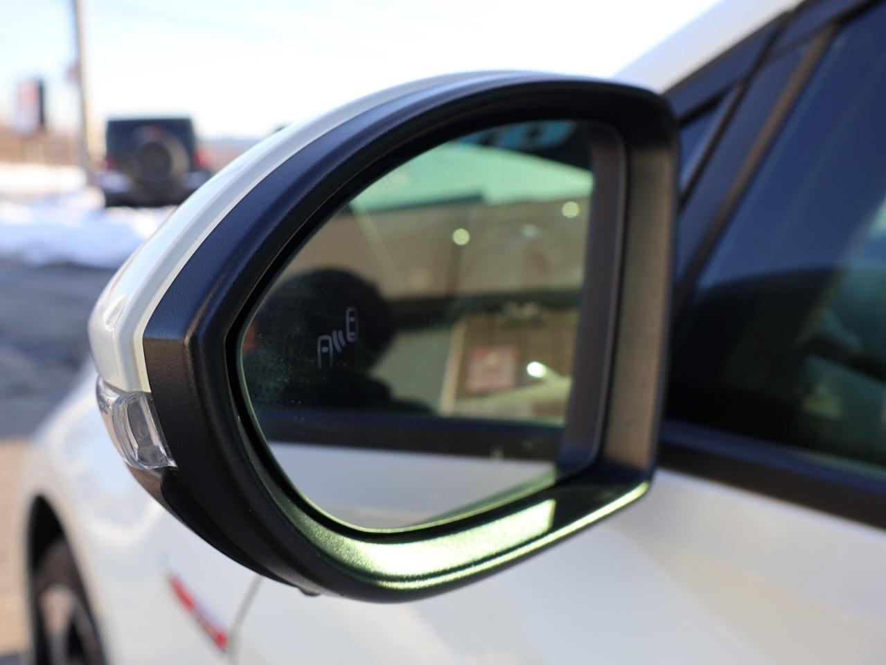 2016 Volkswagen GTI GTI DSG AUTOBAHN CERTIFIED *ACCIDENT FREE*V.W MAINTAIN* CAMERA NAV BLUETOOTH HEATED SEATS SUNROOF CRUISE ALLOYS Photo