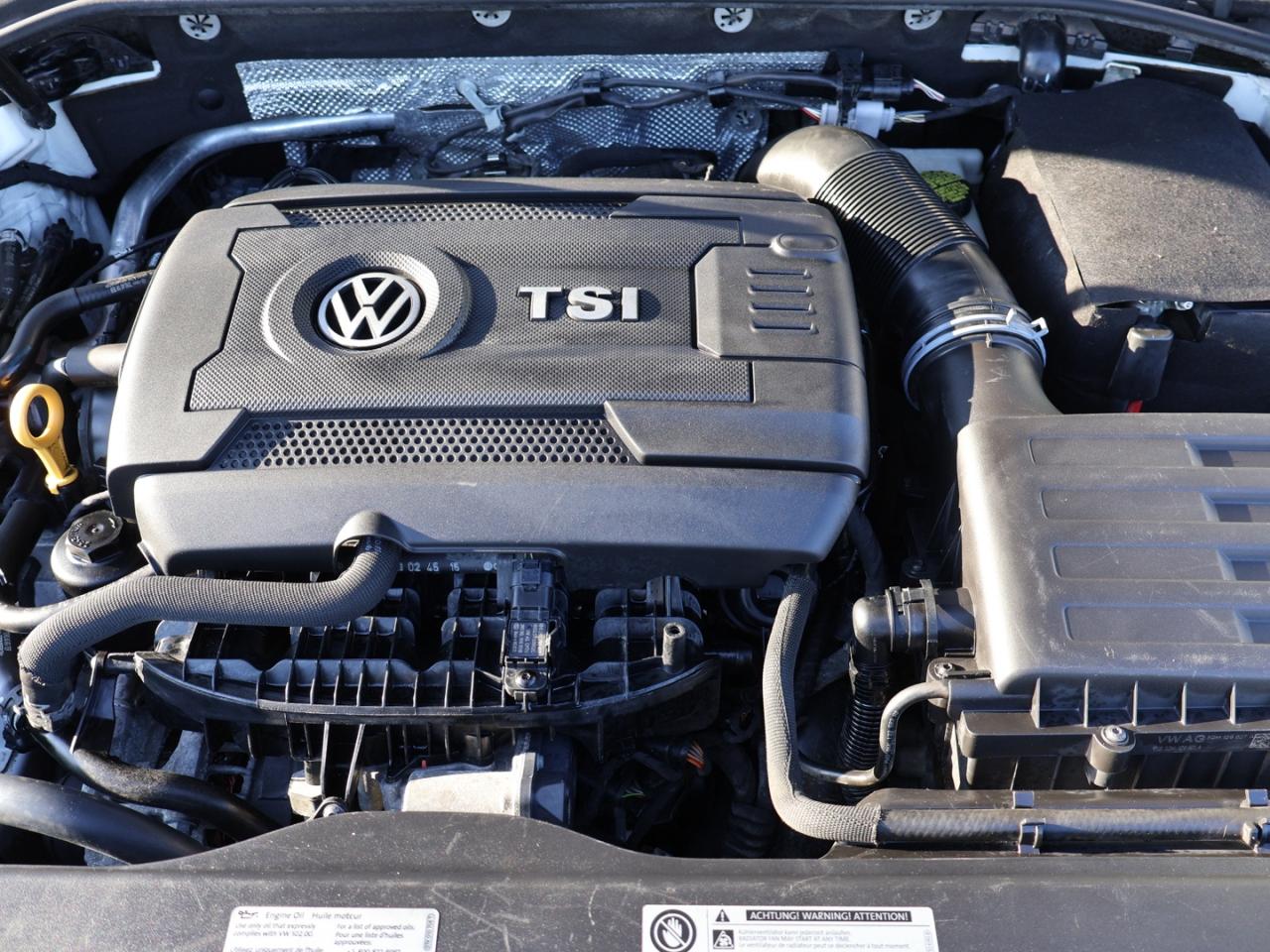 2016 Volkswagen GTI GTI DSG AUTOBAHN CERTIFIED *ACCIDENT FREE*V.W MAINTAIN* CAMERA NAV BLUETOOTH HEATED SEATS SUNROOF CRUISE ALLOYS Photo