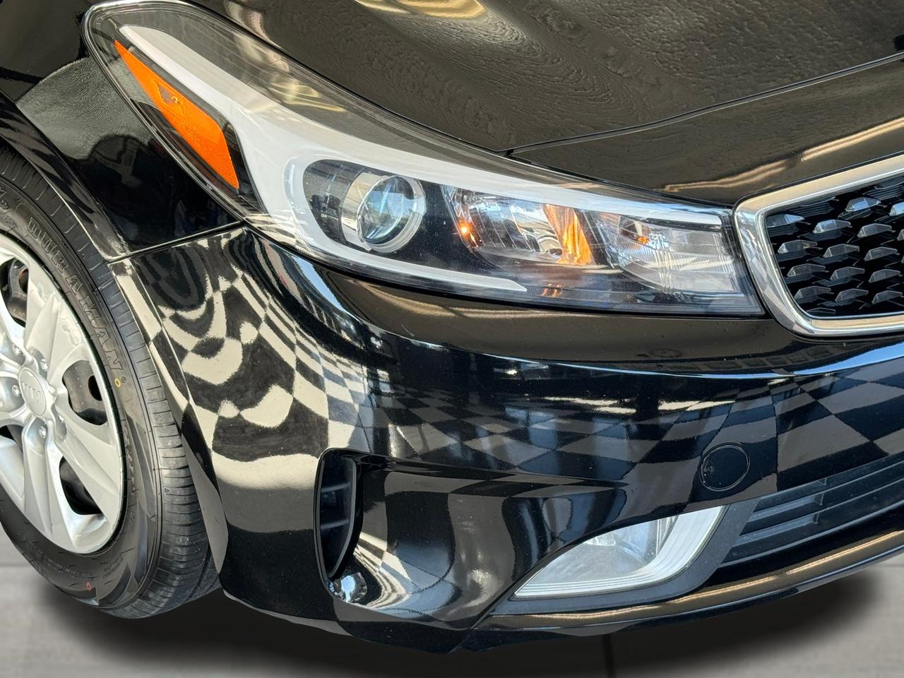 2017 Kia Forte LX+Camera+Heated Seats+ApplePlay+CLEAN CARFAX Photo