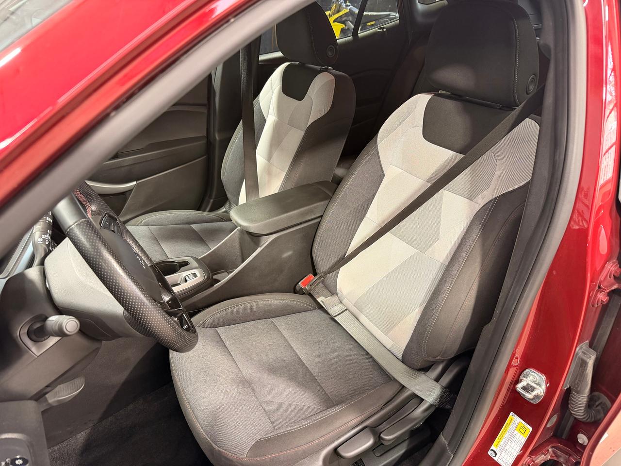 2024 Chevrolet Trax 1RS+Previous Lease LikeNew! ONE OWNER+CLEAN CARFAX Photo
