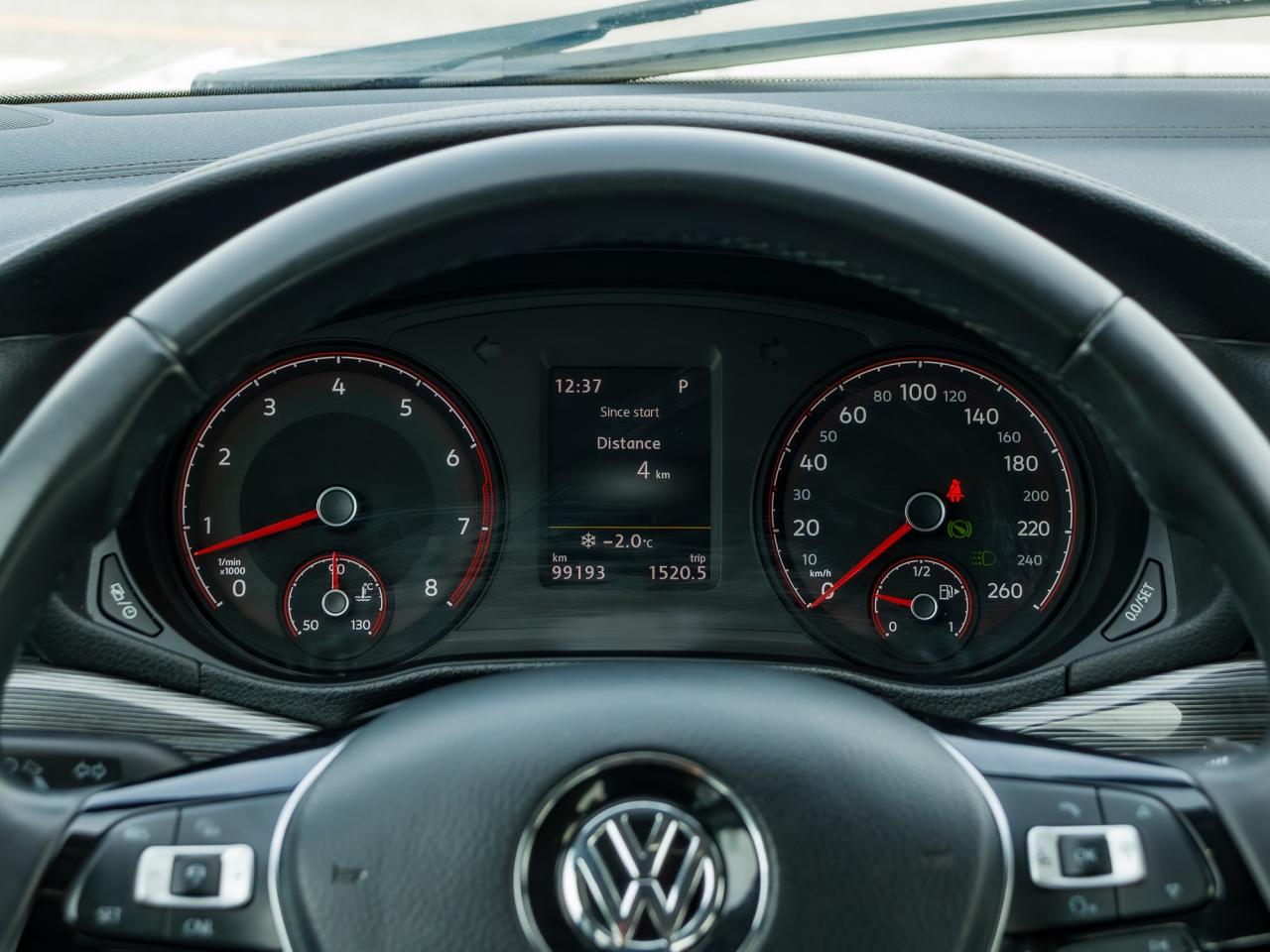 2021 Volkswagen Passat Highline| CLEAN CARFAX| NO ACCIDENTS| Photo