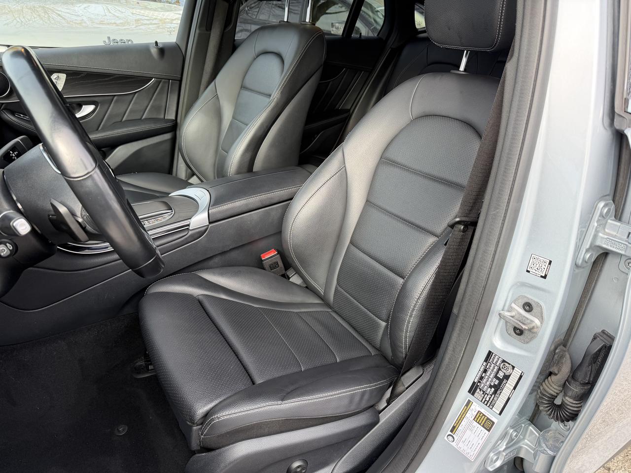 2023 Mercedes-Benz GLC-Class GLC 300 - SPORT PKG, PREM PKG, INTELL DRIVE PKG!! - Photo #19