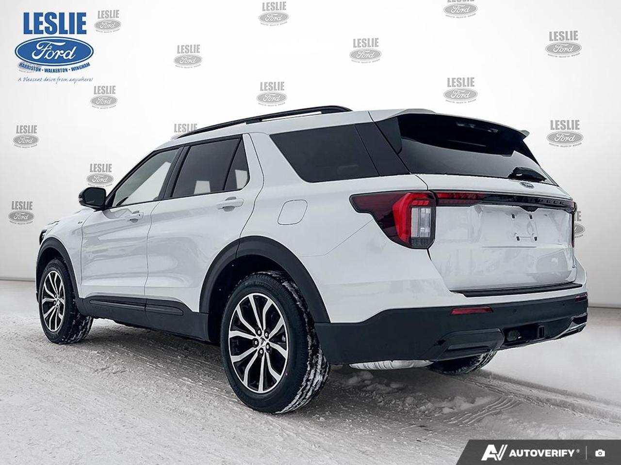 2026 Ford Explorer ST-Line 4WD Photo3