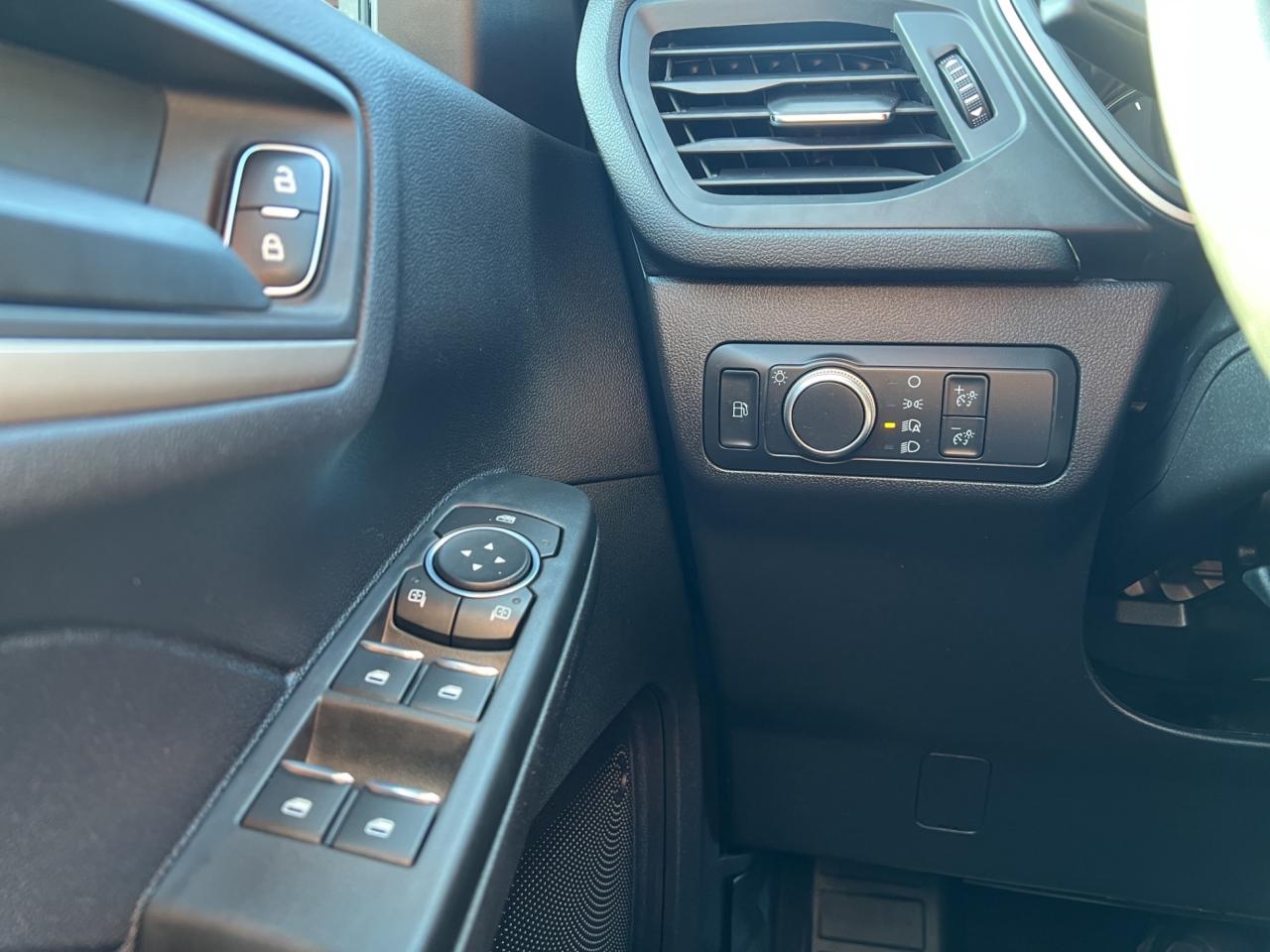 2022 Ford Escape SE HYBRID - GAS / ELECTRIC HYBRID  !!! Photo