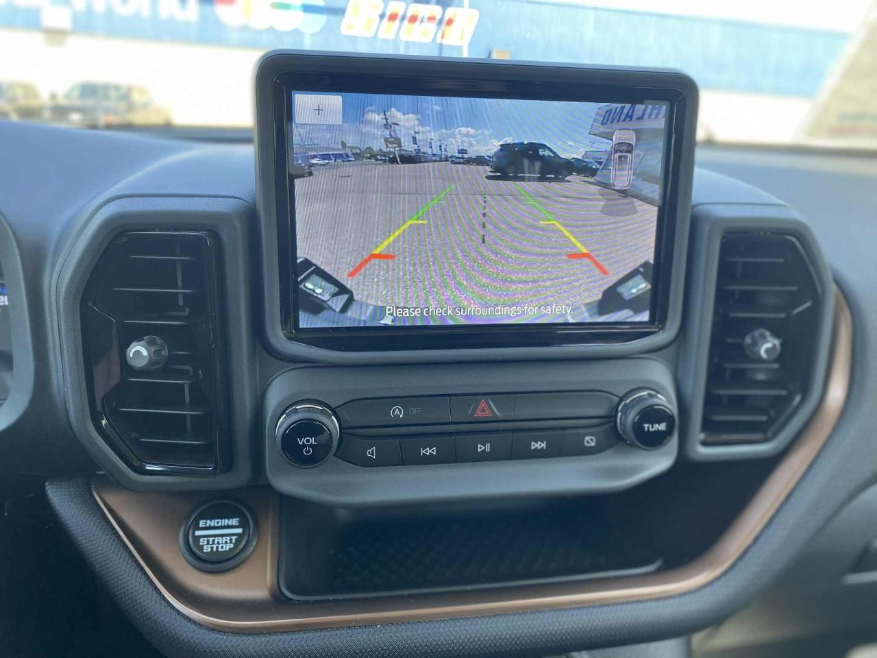 2023 Ford Bronco Sport Outer Banks 1.5L ECOBOOST | TECH PKG Photo