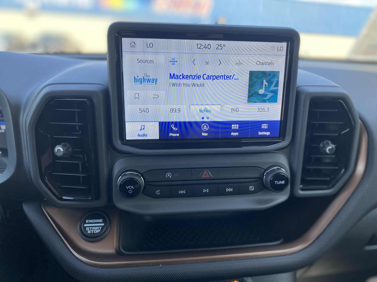 2023 Ford Bronco Sport Outer Banks 1.5L ECOBOOST | TECH PKG Photo