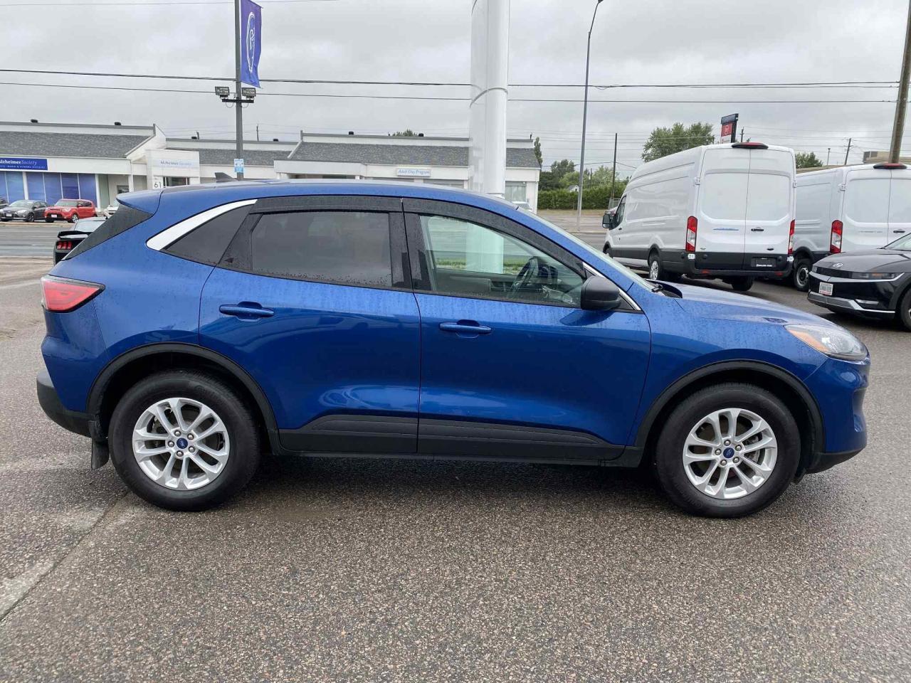 2022 Ford Escape SE Hybrid 2.5L HYBRID | COLD WEATHER PKG Photo