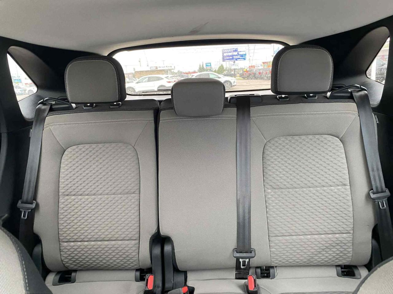 2022 Ford Escape SE Hybrid 2.5L HYBRID | COLD WEATHER PKG Photo