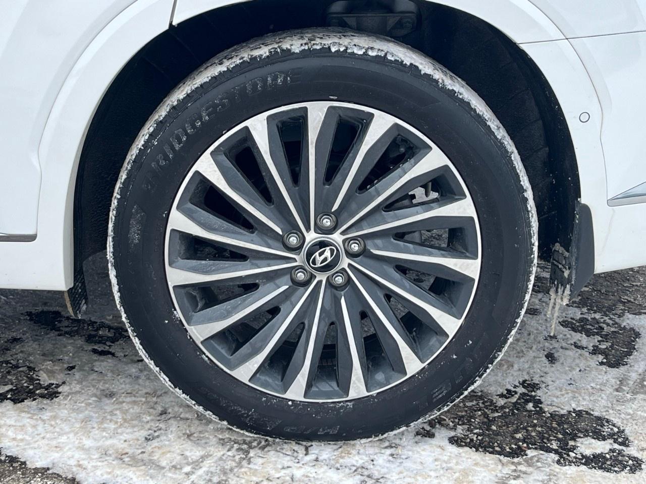 2024 Hyundai PALISADE Ultimate Calligraphy 7-Passenger AWD Photo