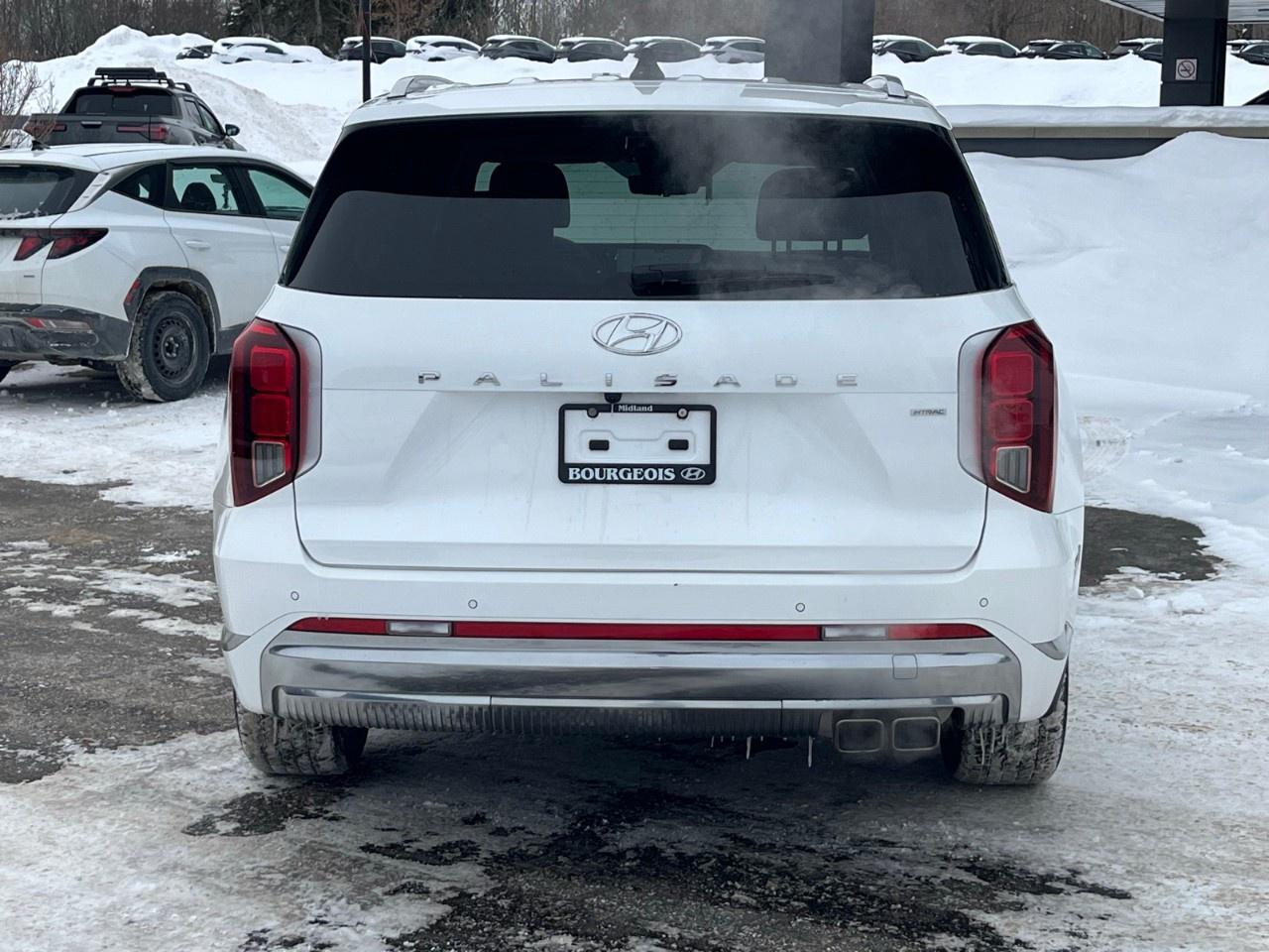 2024 Hyundai PALISADE Ultimate Calligraphy 7-Passenger AWD Photo