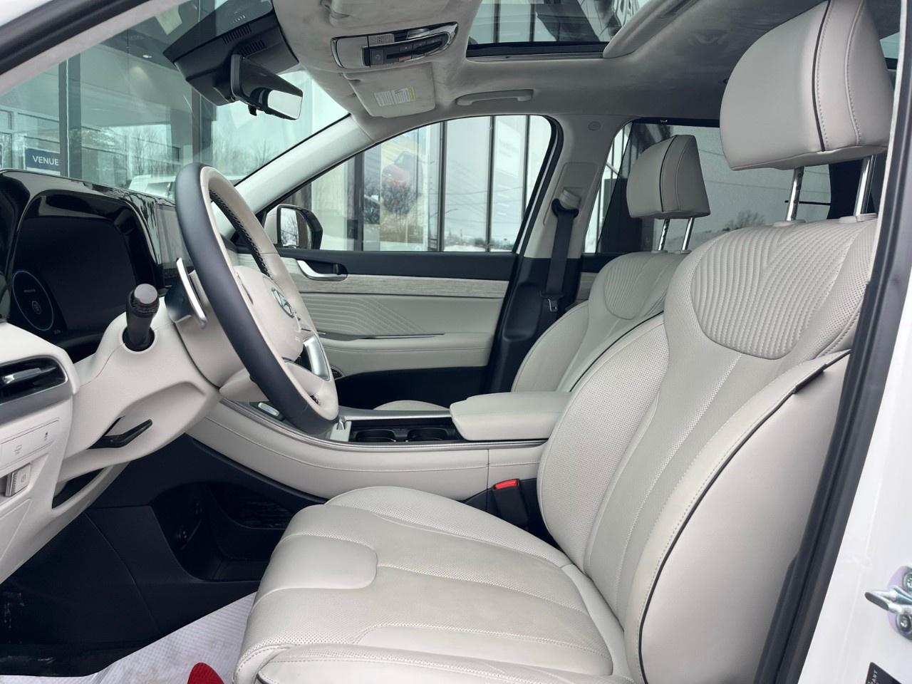 2024 Hyundai PALISADE Ultimate Calligraphy 7-Passenger AWD Photo