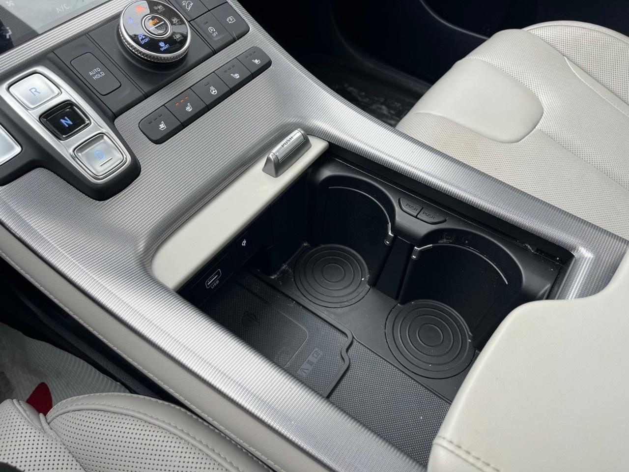 2024 Hyundai PALISADE Ultimate Calligraphy 7-Passenger AWD Photo