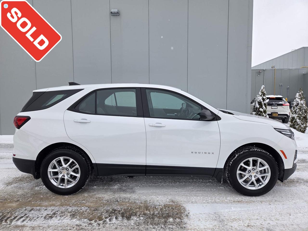 2024 Chevrolet Equinox One Owner | LS | AWD | 17" Wheels Photo4