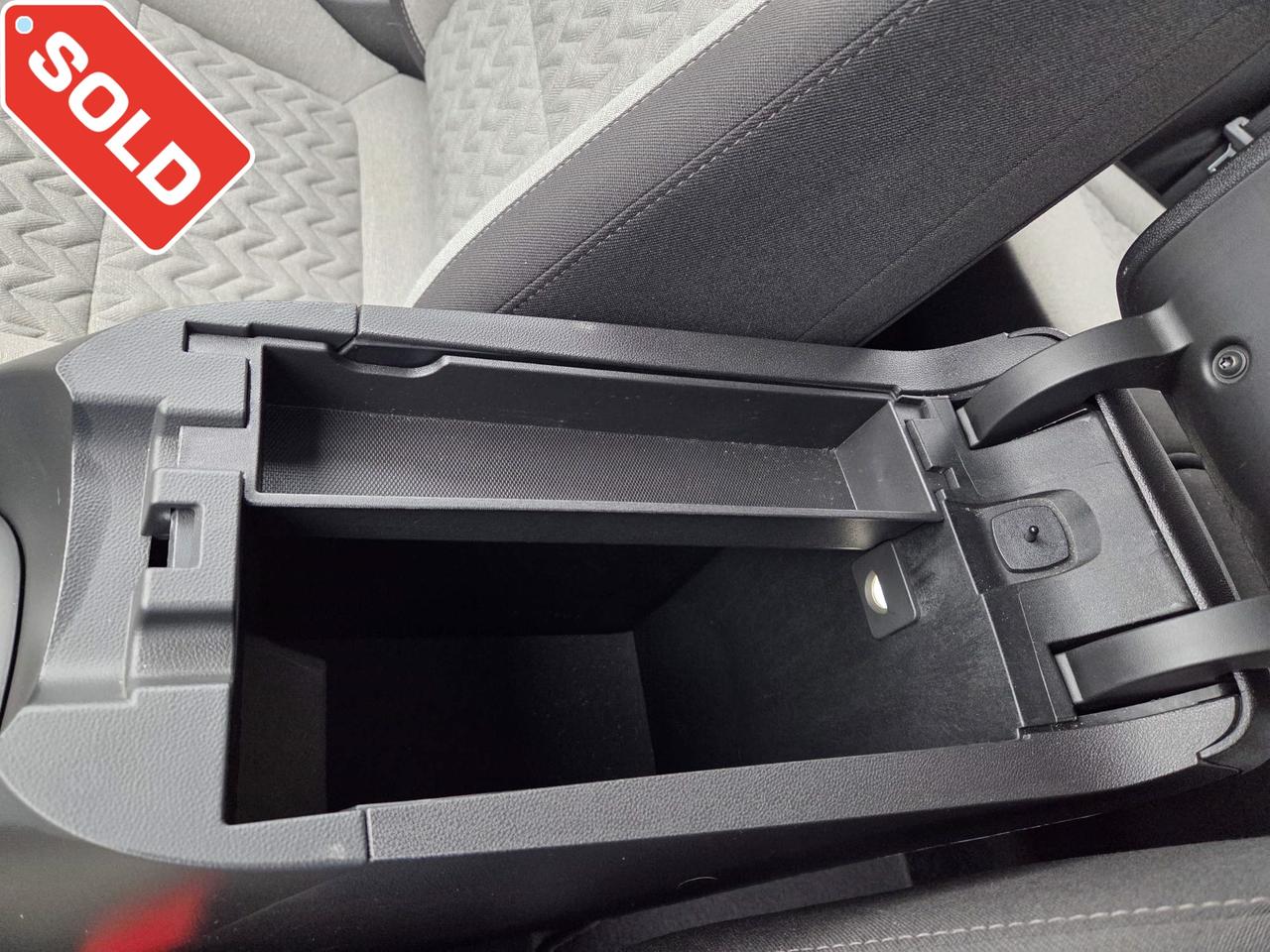 2024 Chevrolet Equinox One Owner | LS | AWD | 17" Wheels Photo