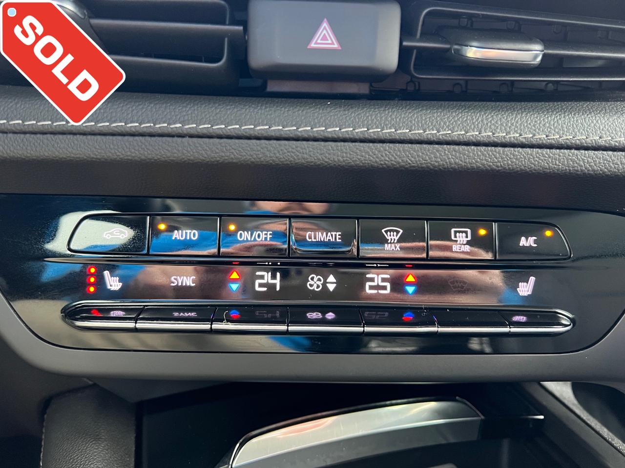 2022 Buick Envision One Owner | Preferred | Convince Package | 18" Wheels Photo