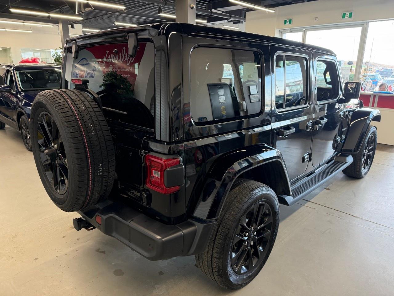 2021 Jeep Wrangler Unlimited Sahara Photo