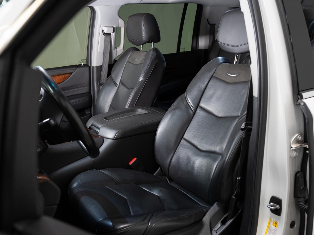 2019 Cadillac Escalade ESV PREMIUM LUXURY | ENTERTAINMENT PKG | 22 IN Photo