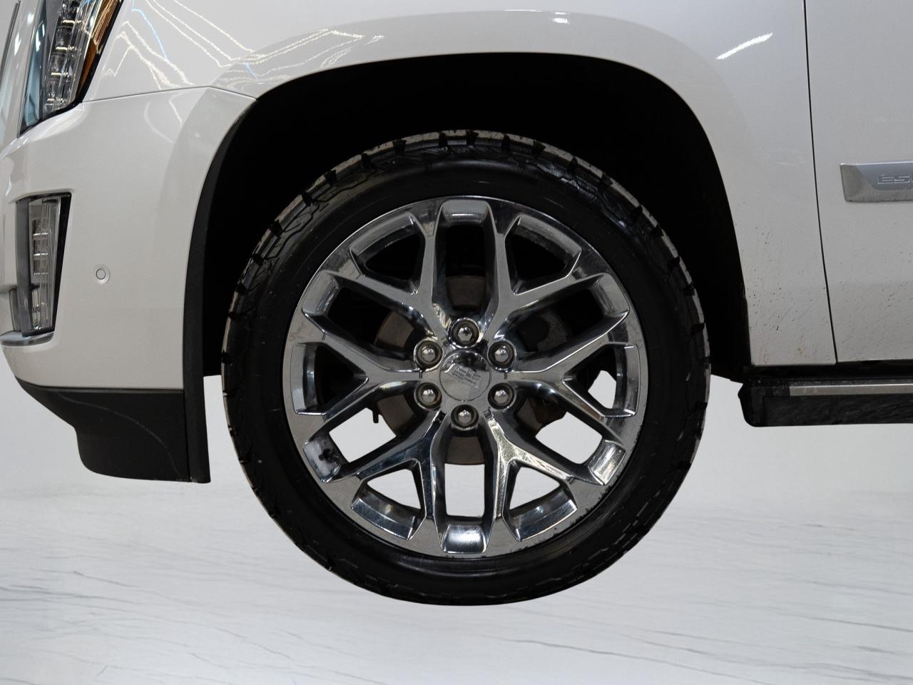 2019 Cadillac Escalade ESV PREMIUM LUXURY | ENTERTAINMENT PKG | 22 IN Photo