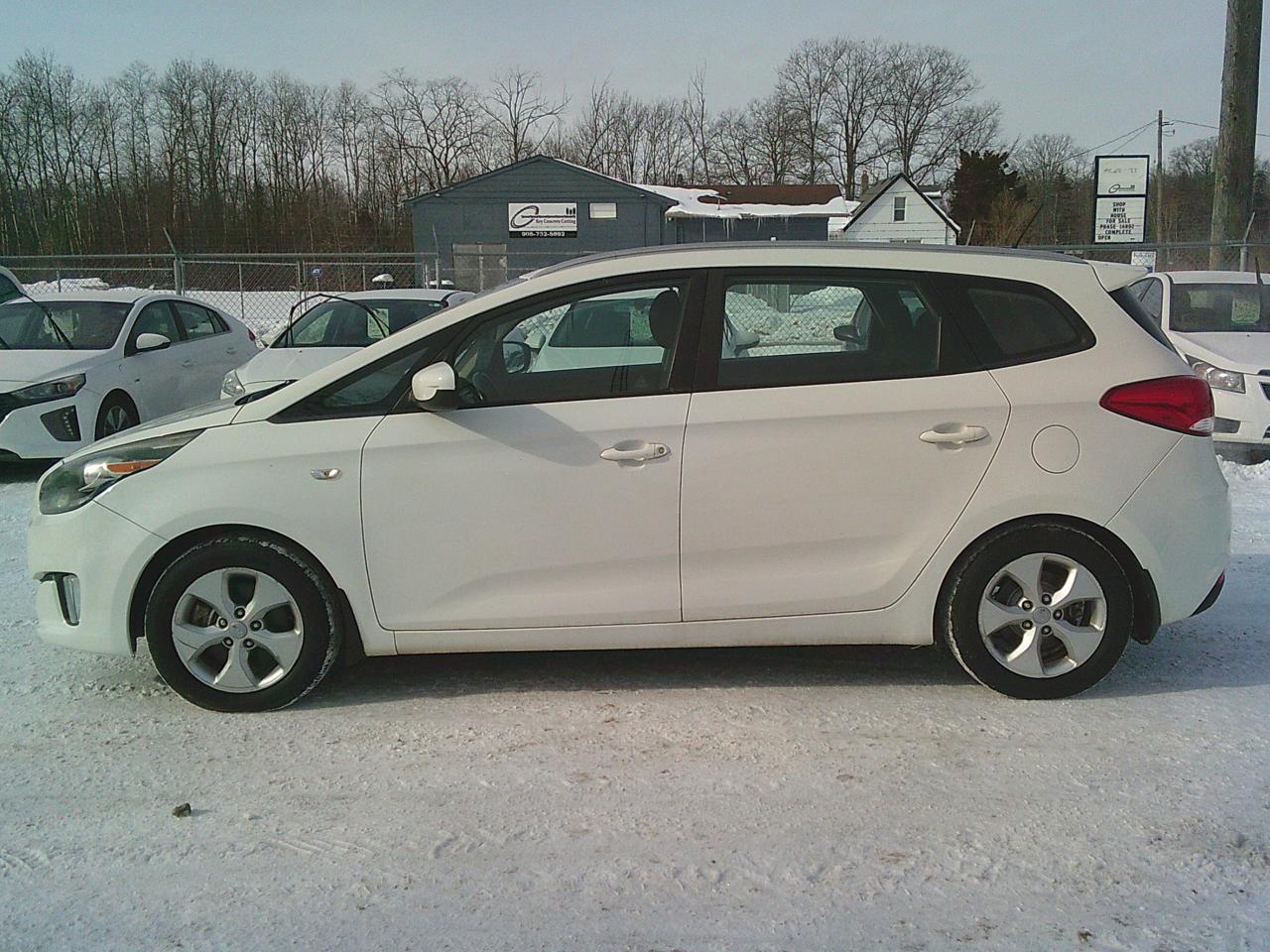 2016 Kia Rondo 4dr Wgn Auto LX Value Photo4