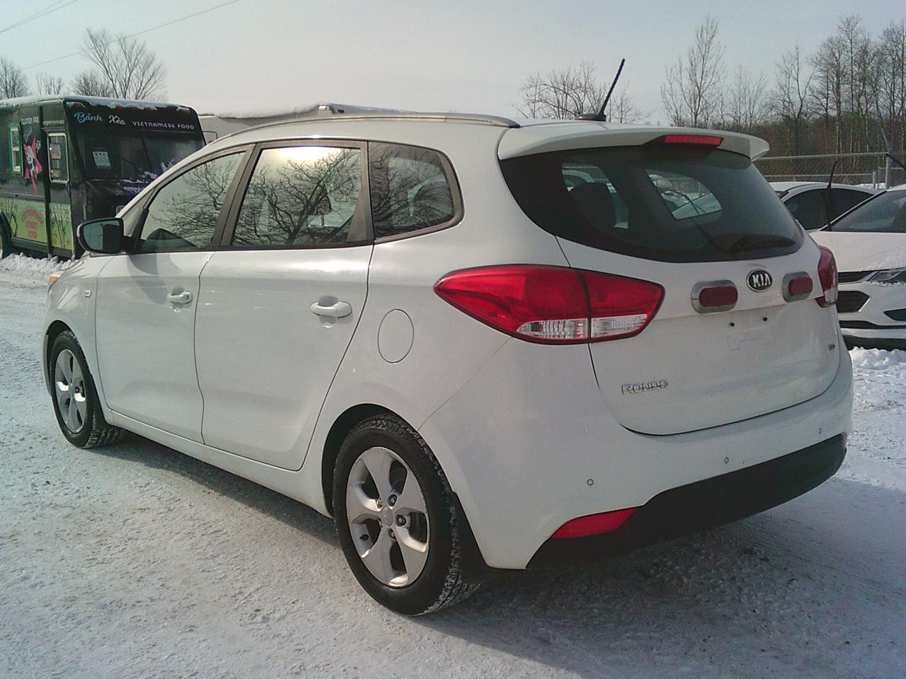2016 Kia Rondo 4dr Wgn Auto LX Value Photo