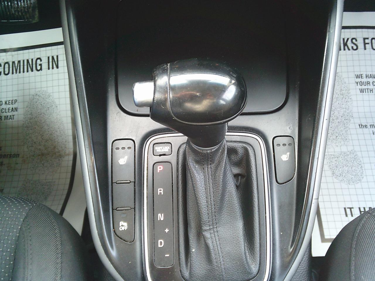 2016 Kia Rondo 4dr Wgn Auto LX Value Photo