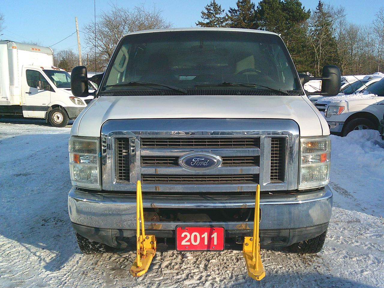 2011 Ford Econoline E-350 Super Duty Commercial Photo
