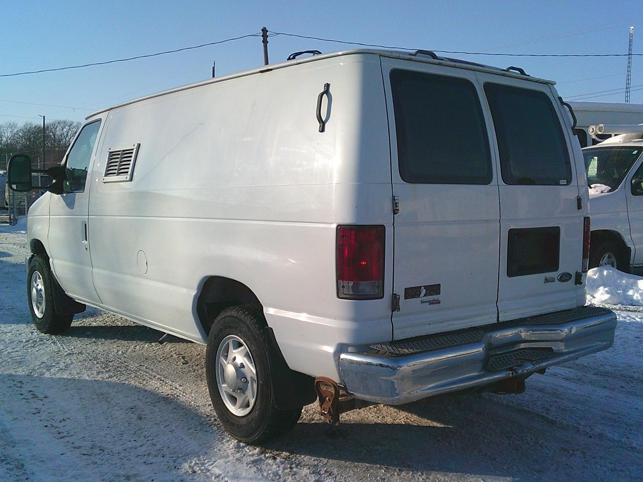 2011 Ford Econoline E-350 Super Duty Commercial Photo