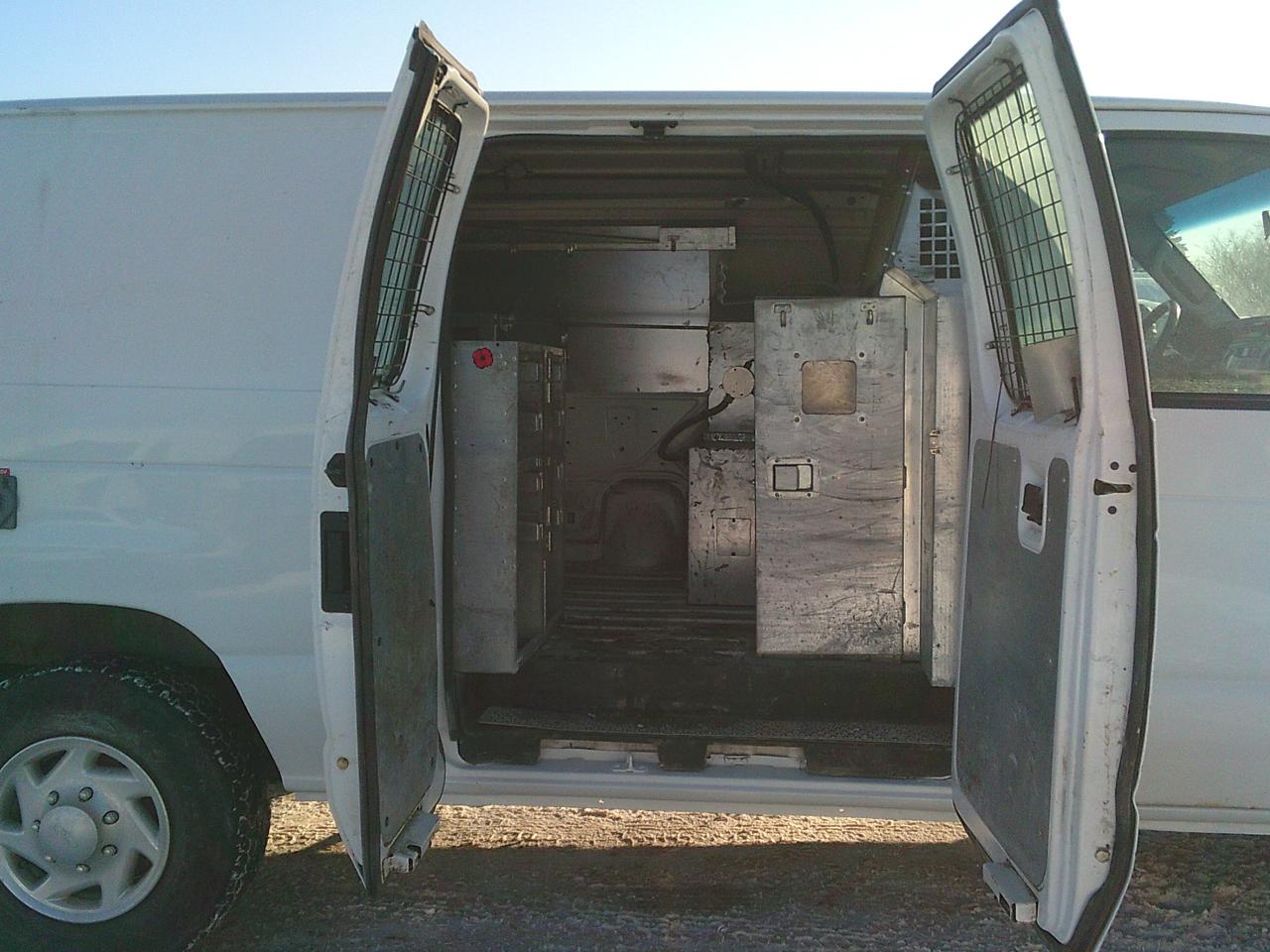 2011 Ford Econoline E-350 Super Duty Commercial Photo