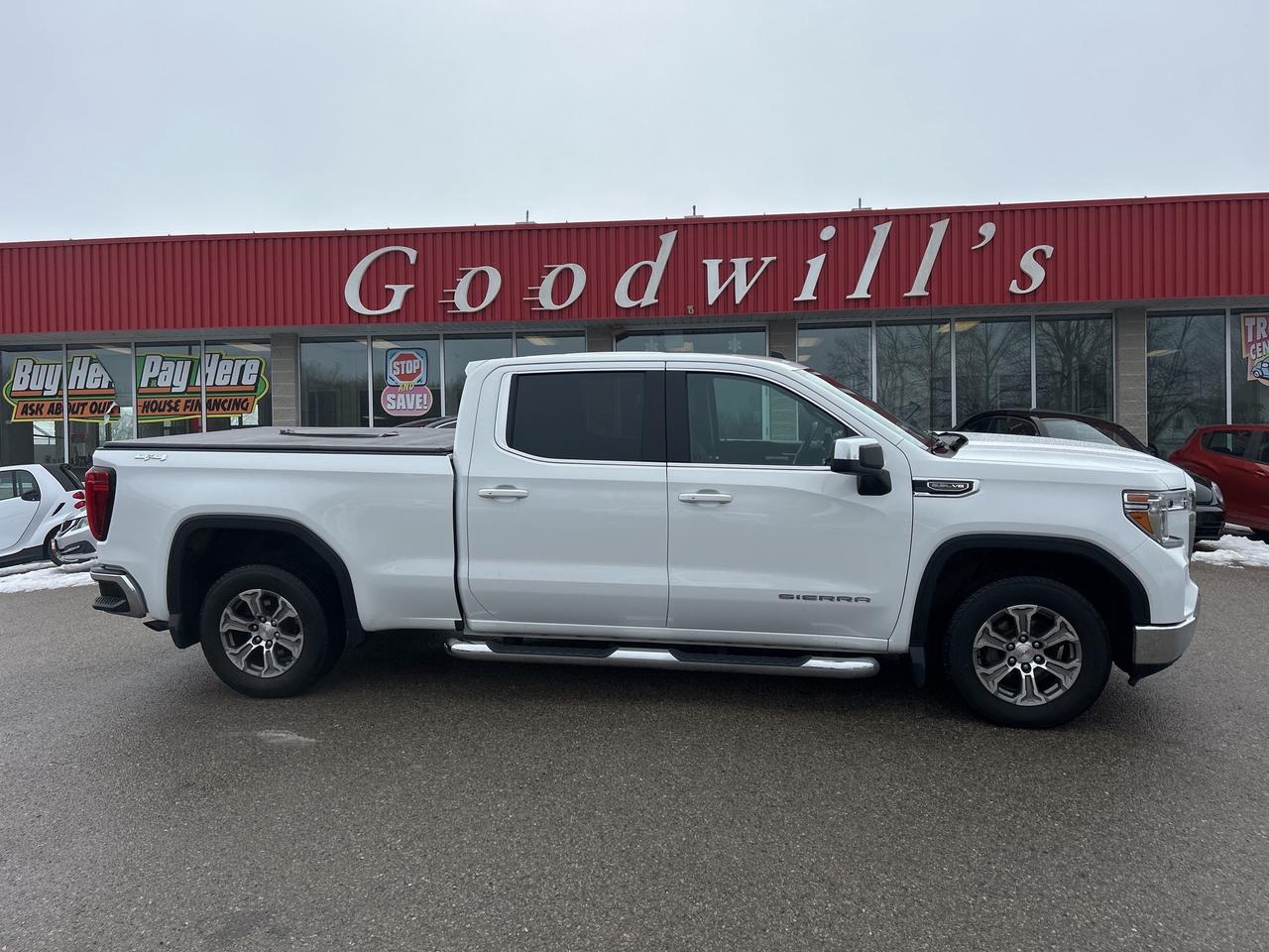 2022 GMC Sierra 1500 Limited SLE, CLEAN CARFAX, REMOTE START, BACK UP CAMERA! - Photo #1