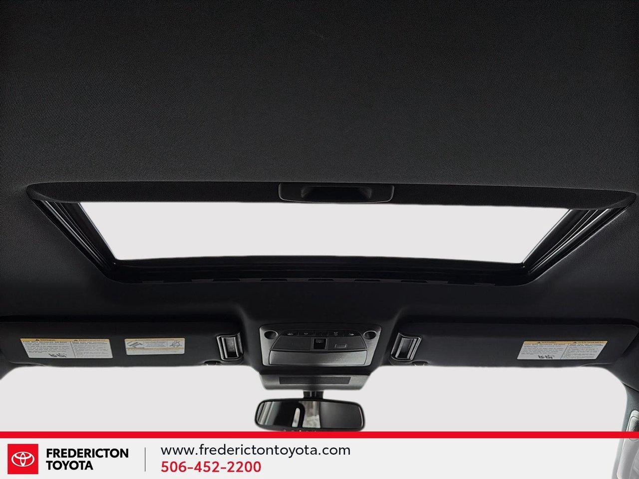 2023 Nissan Armada SL Photo