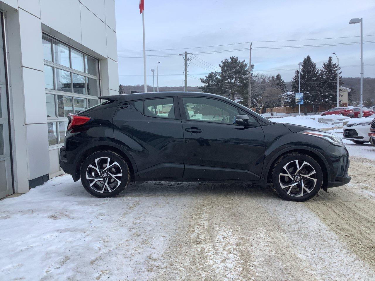 2021 Toyota C-HR  Photo