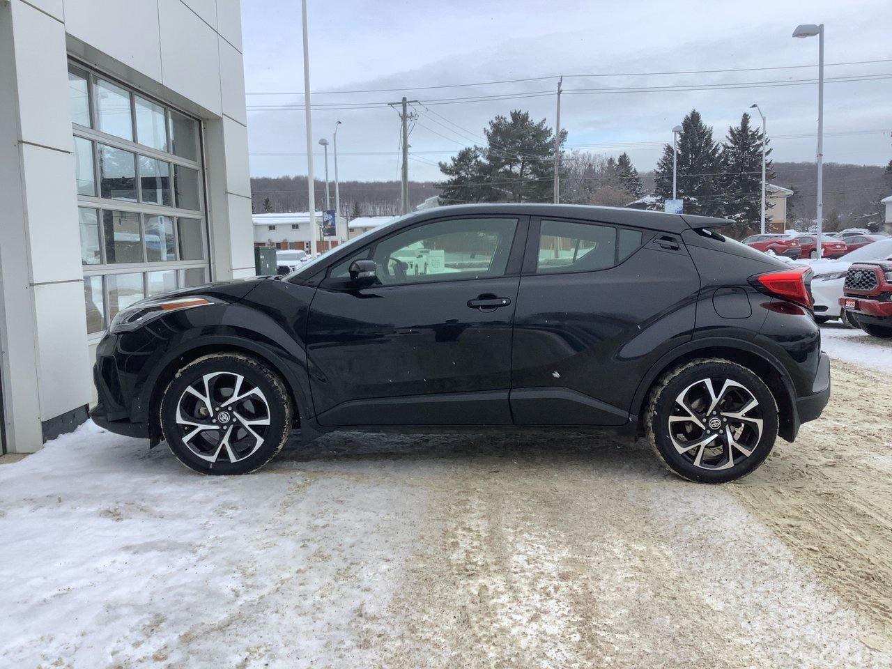 2021 Toyota C-HR  Photo