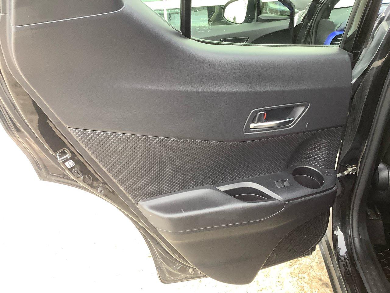 2021 Toyota C-HR  Photo