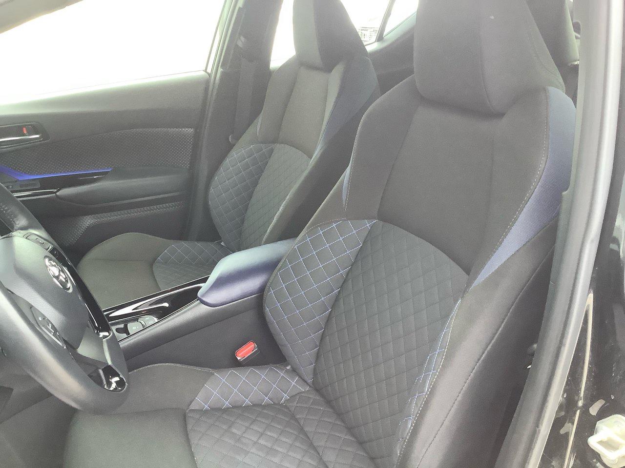 2021 Toyota C-HR  Photo