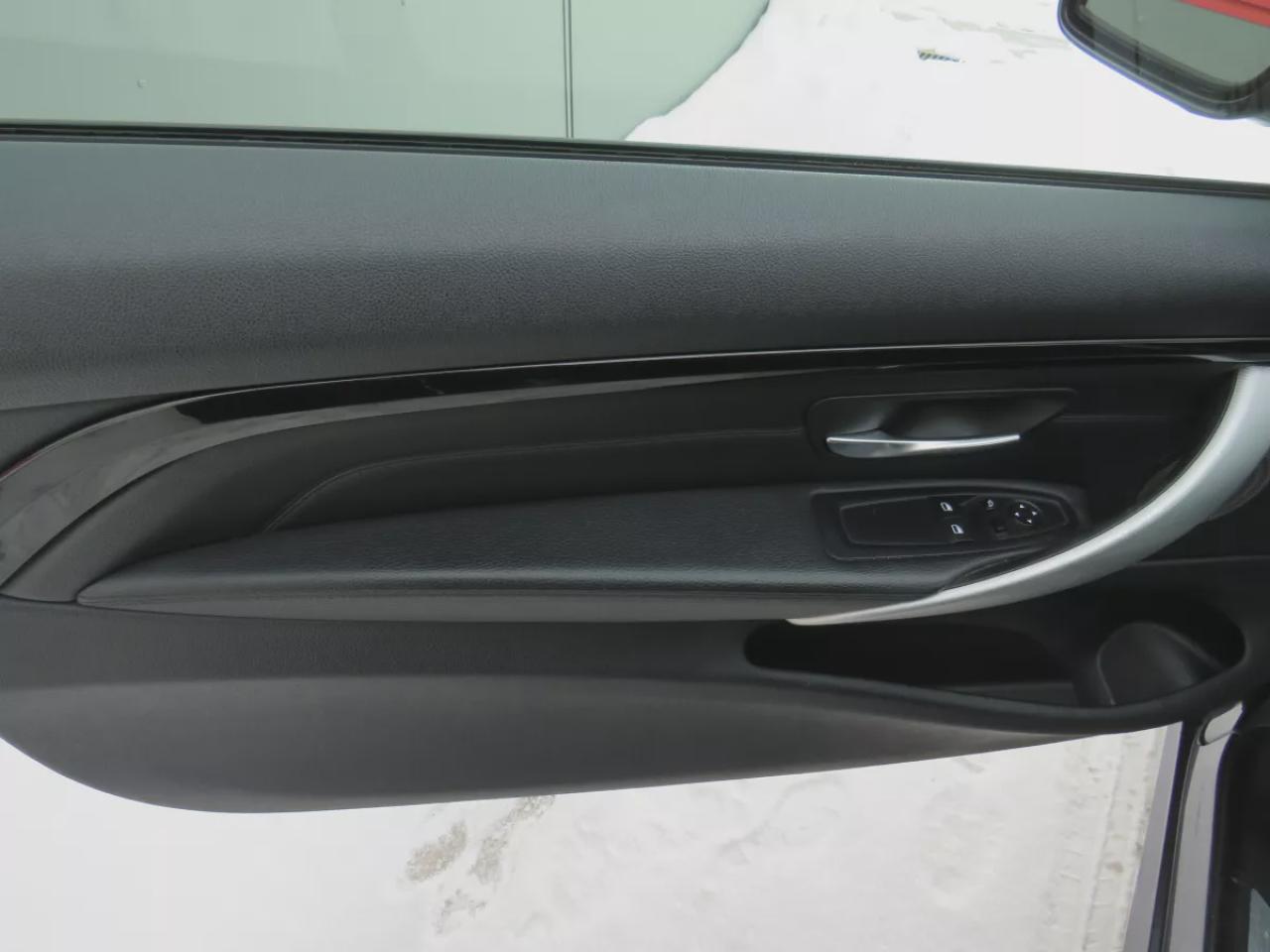 2016 BMW 4 Series 435i xDrive (**CLEAN TITLE/NO ACCIDENTS!!**SAFETY/CERTIFIED**AWD**ALLOY RIMS**FOG LIGHTS**LEATHER**NAVIGATION**SUNROOF**CD PLAYER**HEATED SEATS**PUSH BUTTON START**POWER SEATS**REVERSE CAMERA**DUAL CLIMATE CONTROL**RUBBER MATS**CRUISE CONTROL**BLUETOOTH** Photo