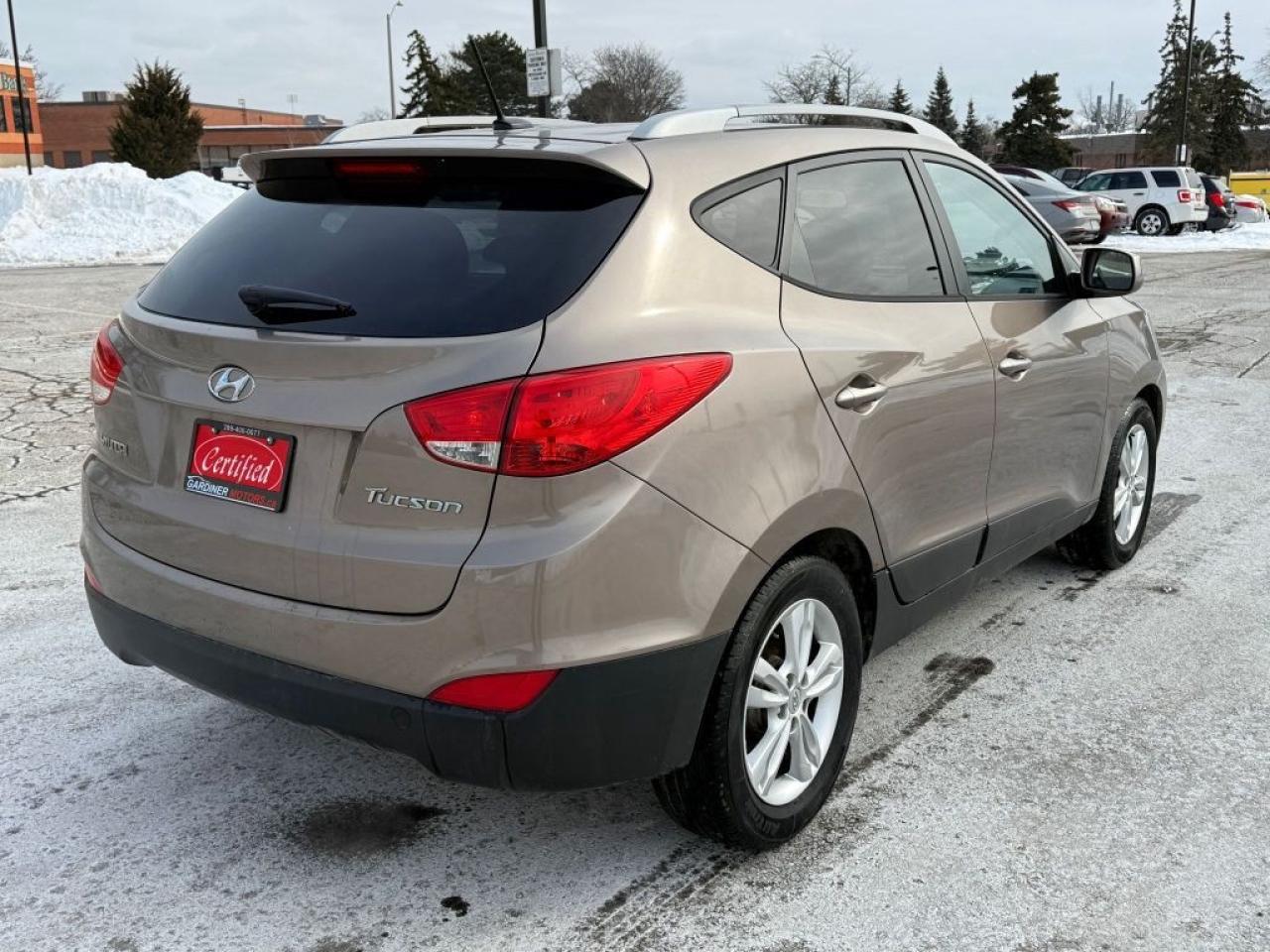 2011 Hyundai Tucson GLS 4dr Front-Wheel Drive Automatic Photo