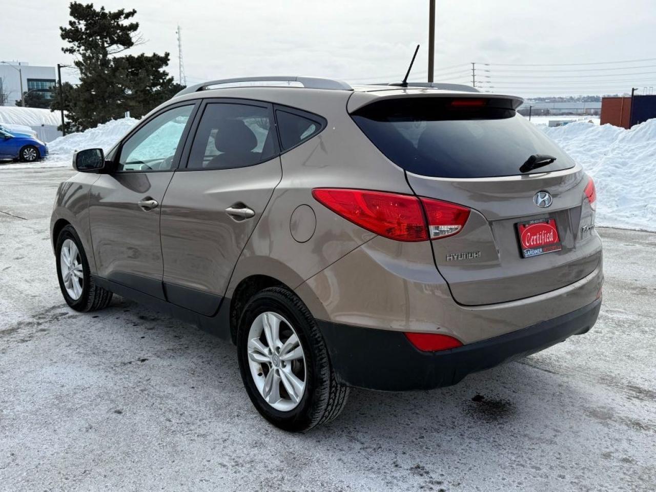 2011 Hyundai Tucson GLS 4dr Front-Wheel Drive Automatic Photo