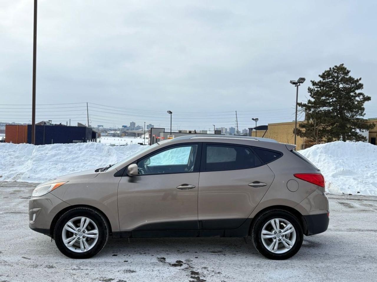 2011 Hyundai Tucson GLS 4dr Front-Wheel Drive Automatic Photo