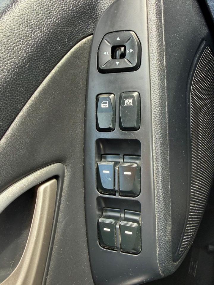 2011 Hyundai Tucson GLS 4dr Front-Wheel Drive Automatic Photo