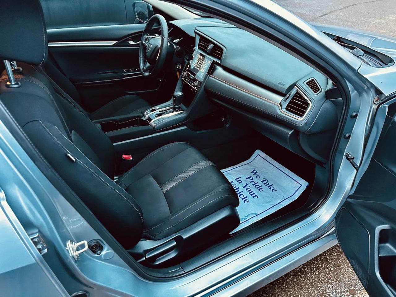 2017 Honda Civic SEDAN LX Photo