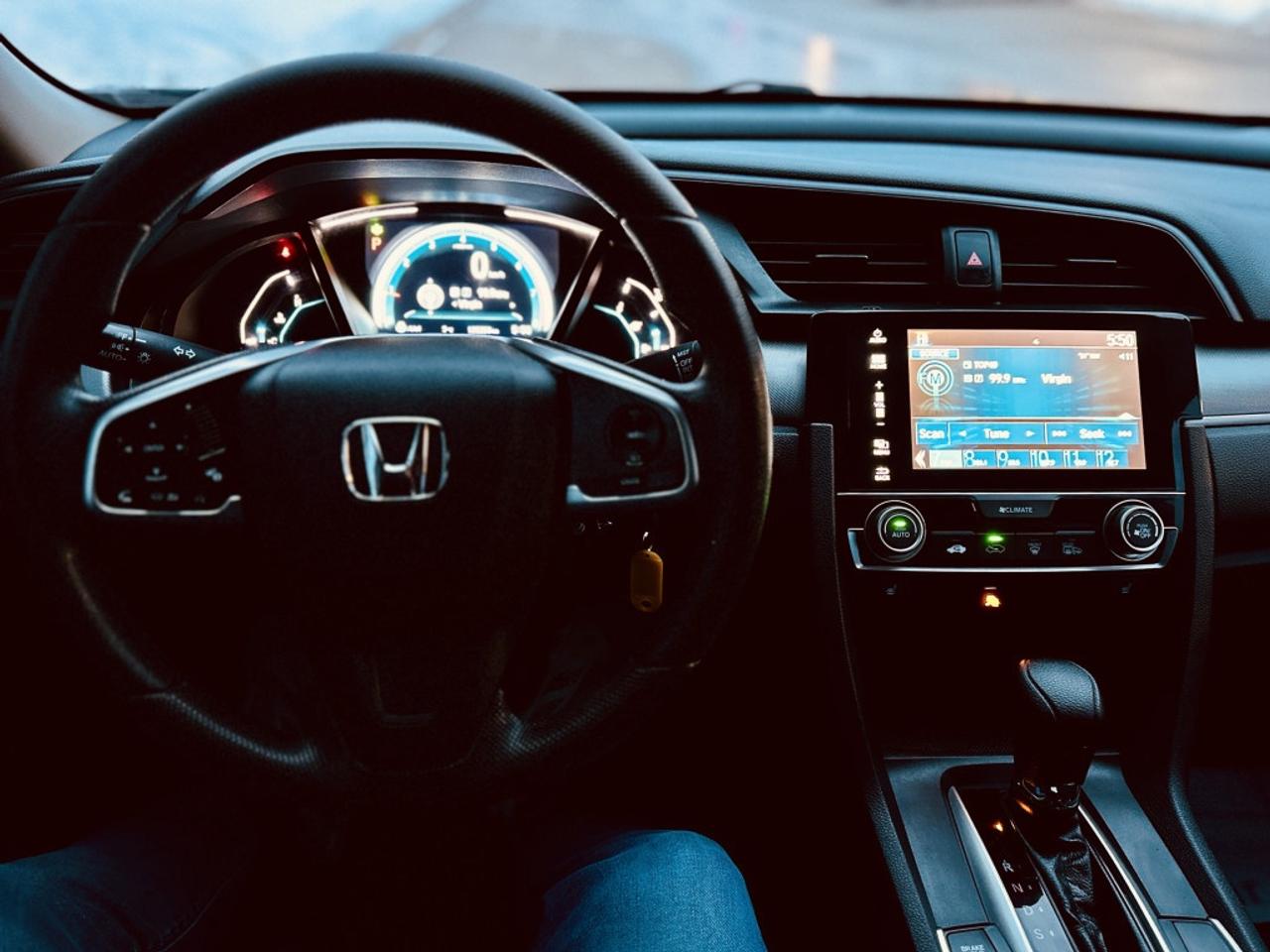 2017 Honda Civic SEDAN LX Photo